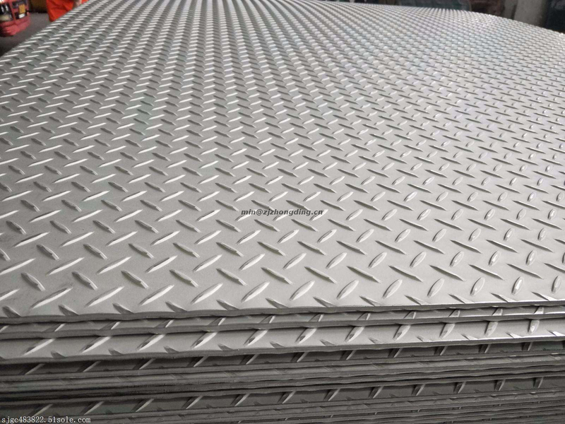 Hot dip galvanized ASTM B209 ASTM A36 Mild Steel Carbon Checkered Steel Plate Embossed Sheet Anti-slip steel plate weight price chart