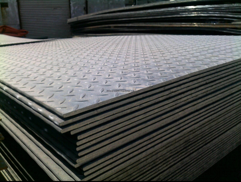 Hot dip galvanized ASTM B209 ASTM A36 Mild Steel Carbon Checkered Steel Plate Embossed Sheet Anti-slip steel plate weight price chart